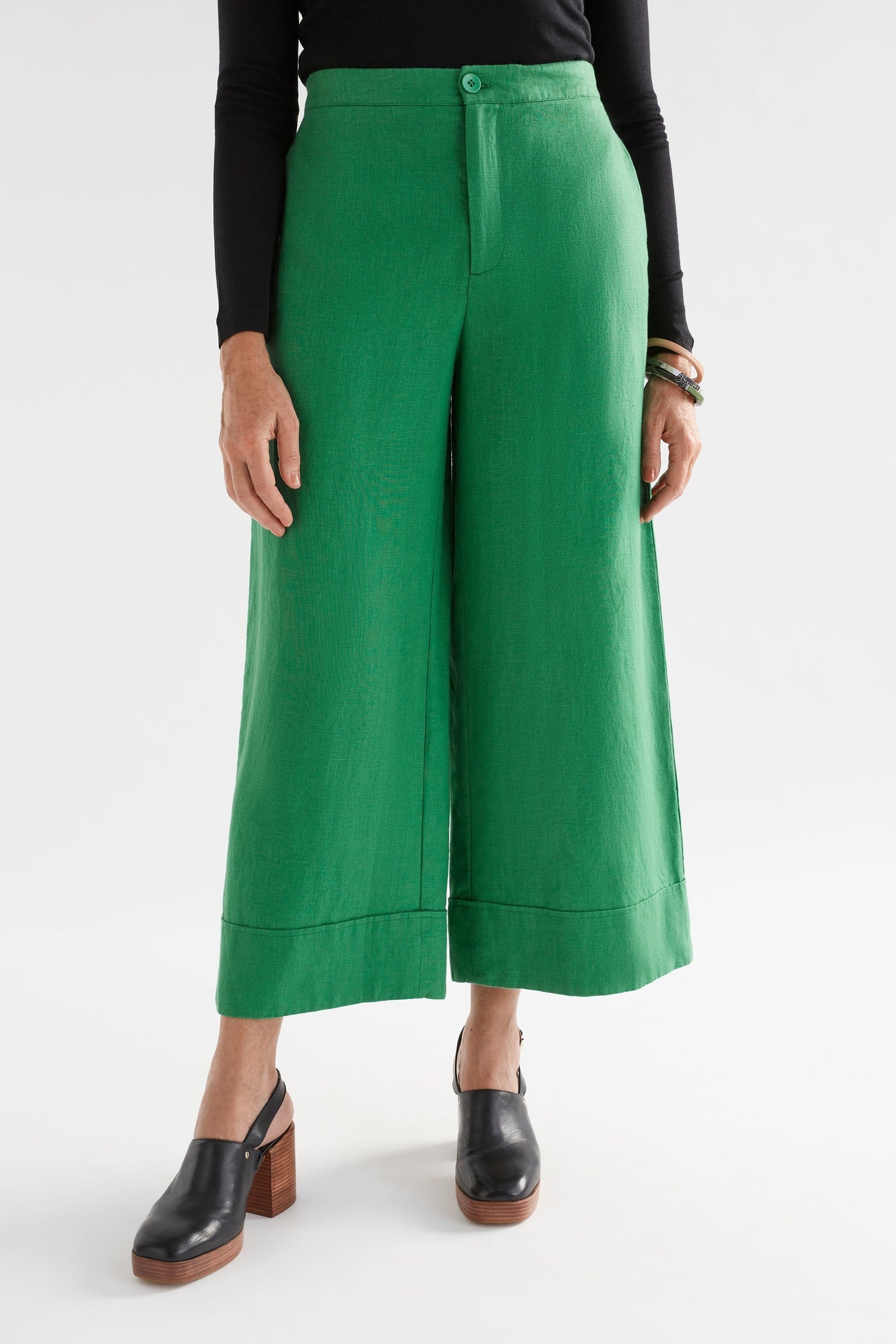 Elk the Label Anneli Pants in Ivy Green Colour