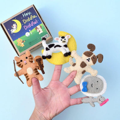 Hey Diddle diddle felt finger puppet set by Tara Treasures