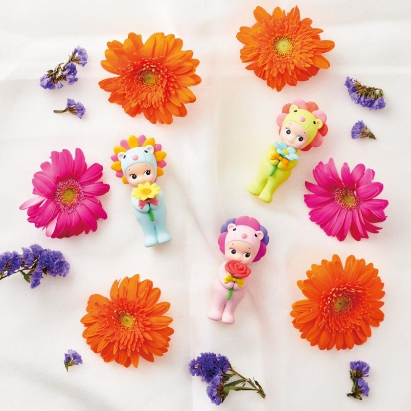 Sonny Angel - Flower Gift Series | Zebra Finch Style